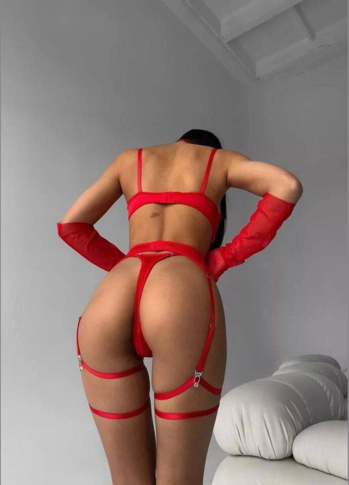 Red Velvet Jartier Set